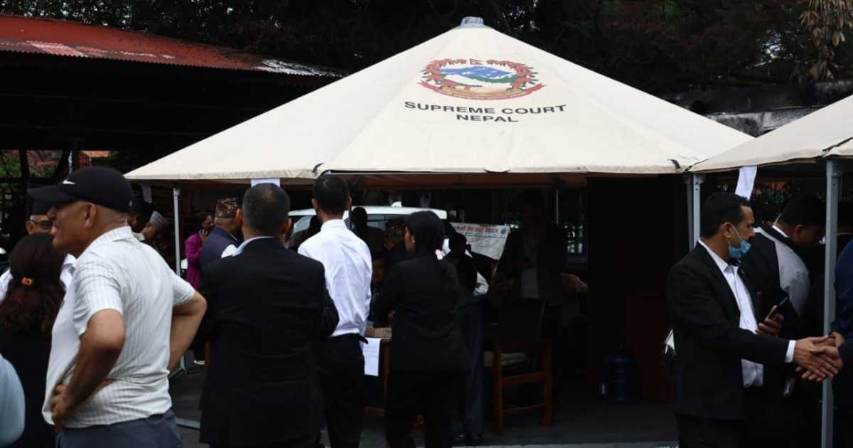 অগ্নিসংযোগে ক্ষতিগ্রস্ত ভবন: তাঁবুতে চলছে নেপালের সুপ্রিম কোর্টের কার্যক্রম