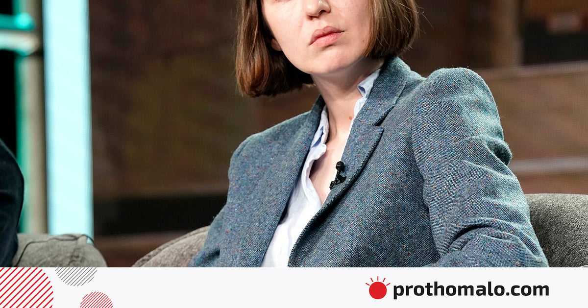 গ্রেপ্তারের আশঙ্কায় যুক্তরাজ্যে যাননি স্যালি রুনি