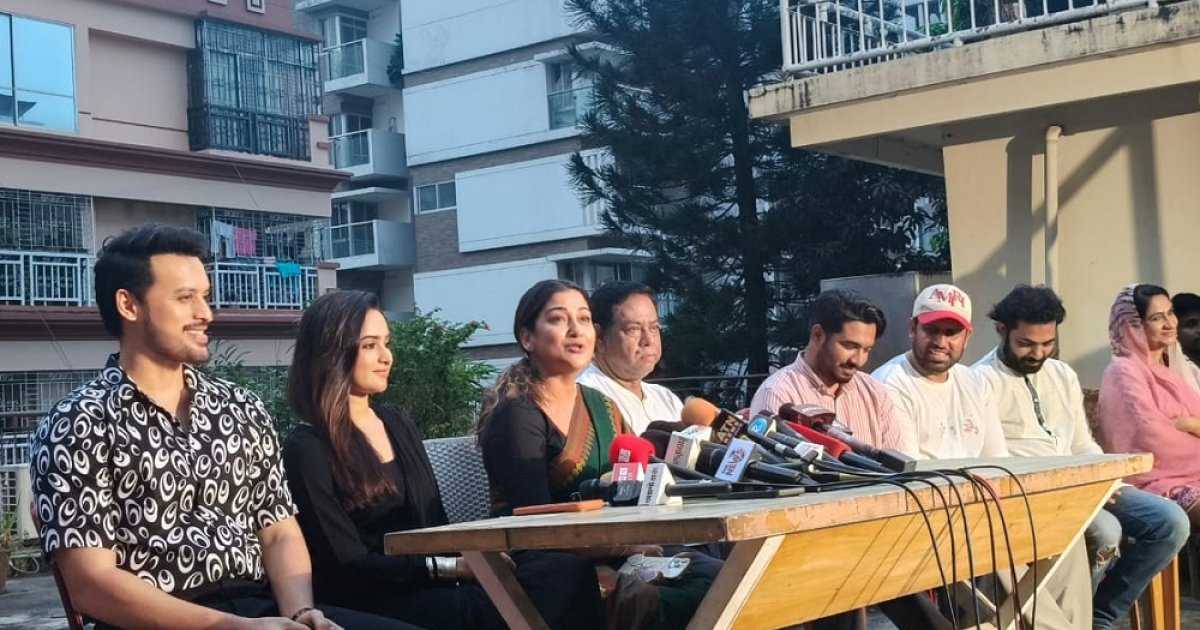 পারিবারিক মেলবন্ধন নিয়ে রাজের নতুন উপহার ‘এটা আমাদেরই গল্প’