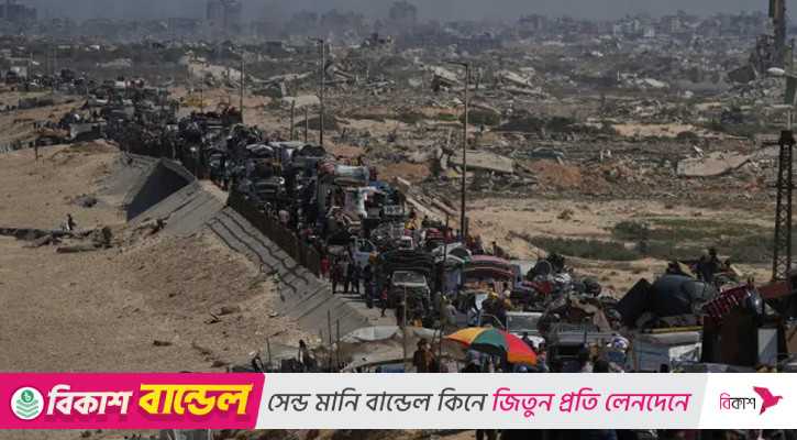 গাজায় ইসরায়েলের বোমাবর্ষণে নিহত শতাধিক, নিরাপদ আশ্রয়ে ছুটছে মানুষ