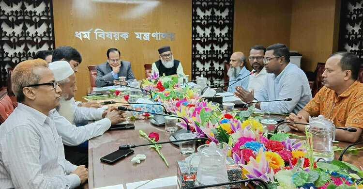 সাংবাদিকদের কারণেই আমরা ভালো কাজের উৎসাহ পাচ্ছি: ধর্ম উপদেষ্টা