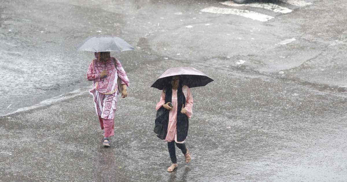 বৃষ্টি থাকবে কত দিন