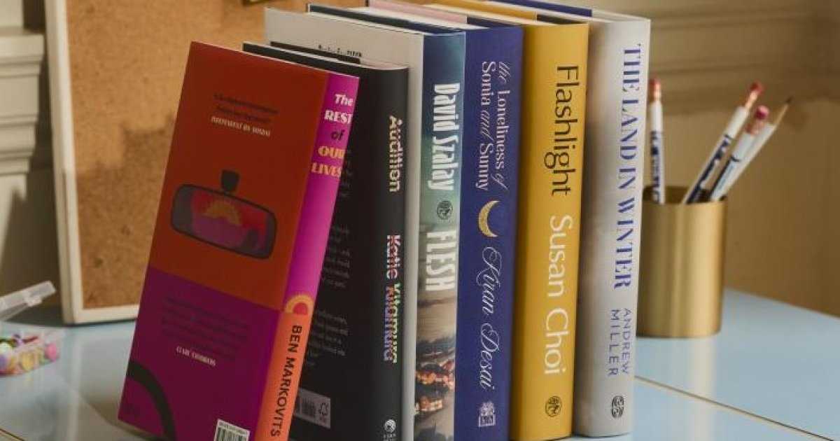 বুকারের সংক্ষিপ্ত তালিকা প্রকাশ