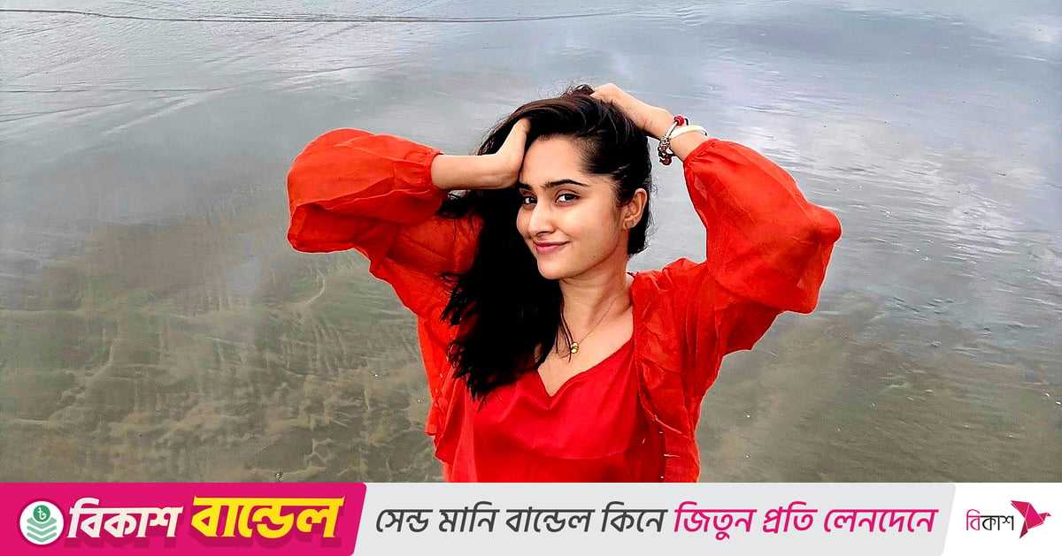 নায়াগ্রা থেকে পোখরা হয়ে হিমালয়, ২০ ছবিতে কেয়া